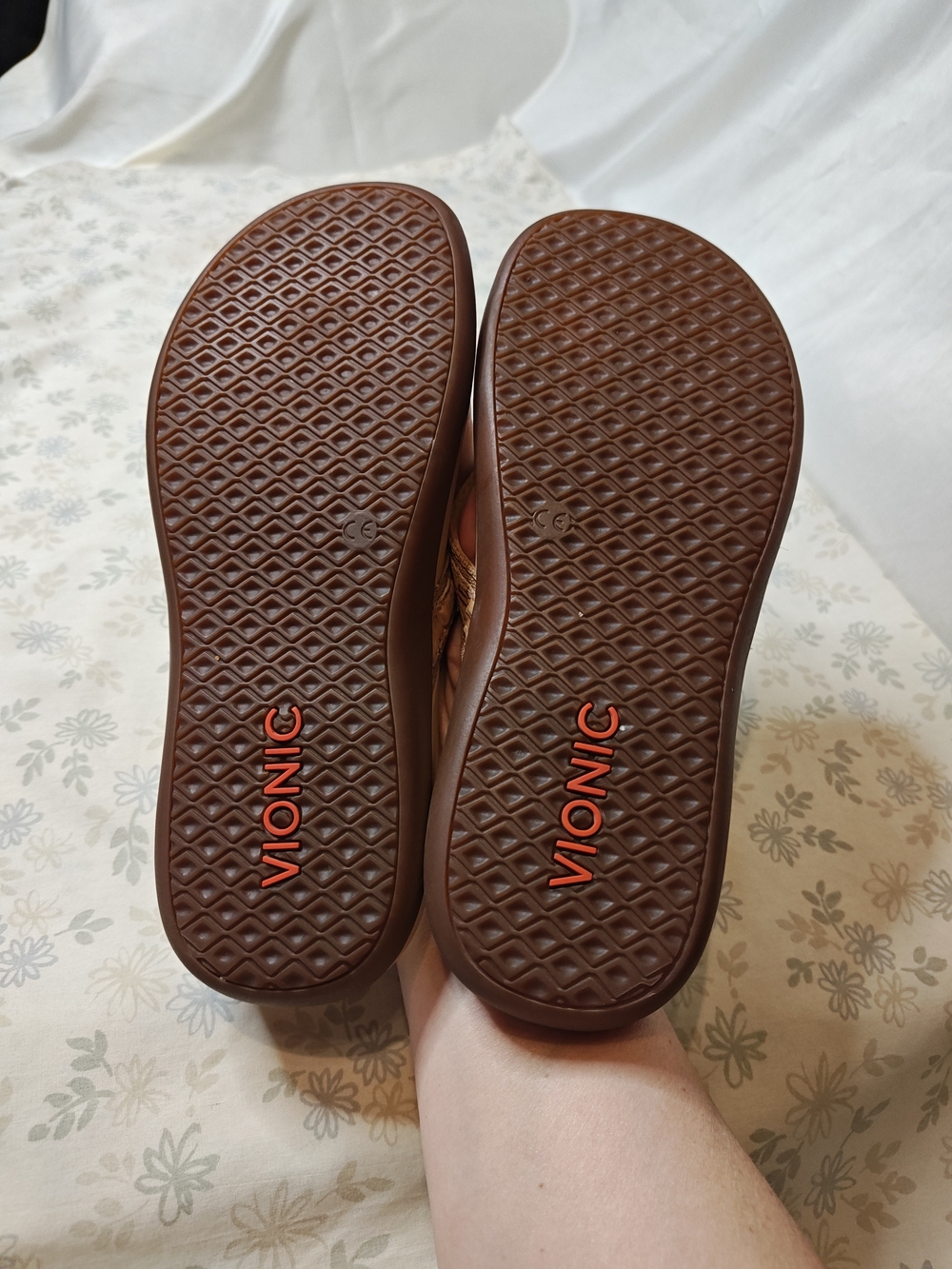 Vionic Tide II Gold Cork Orthotic Thong Sandals Flip Flops Size 8 Like New! - Picture 6 of 7